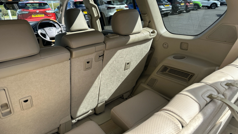 Toyota Land Cruiser 2.8 D-4D 204 Invincible 5dr Auto 7 Seats Diesel Station Wagon